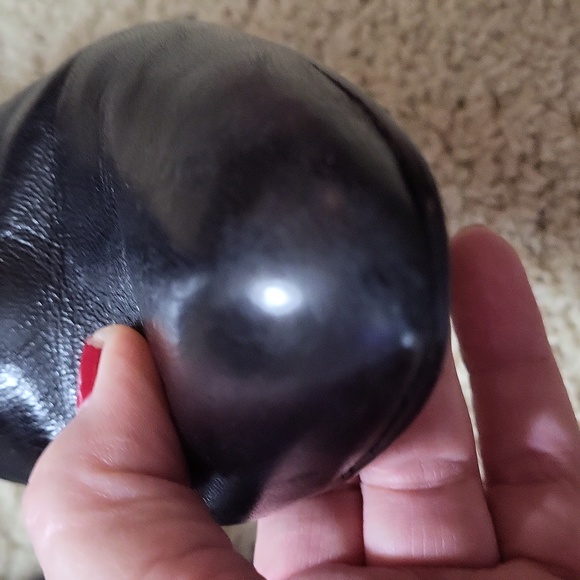 Tahari Penny Black Leather 2.5 in Booties SZ 8M - Picture 7 of 9